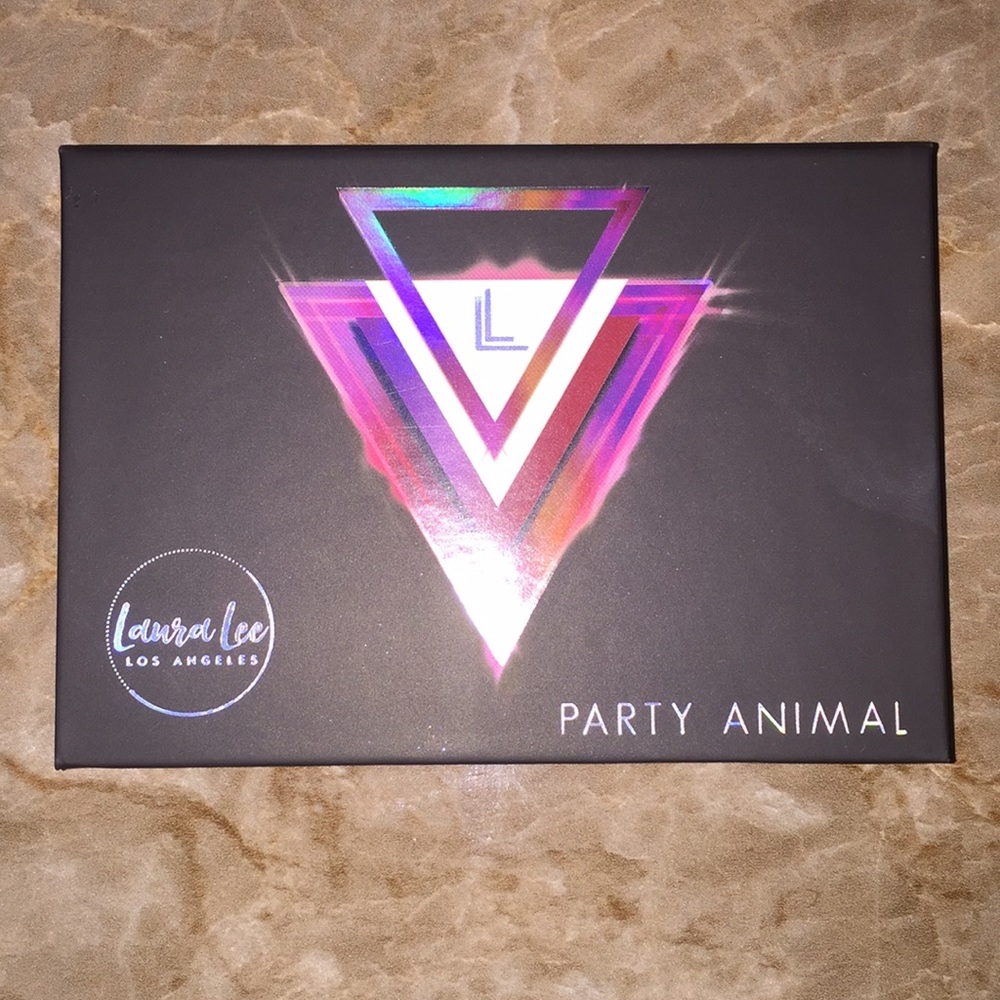 🆕🖤LAURA LEE LA - PARTY ANIMAL PALETTE ❤️